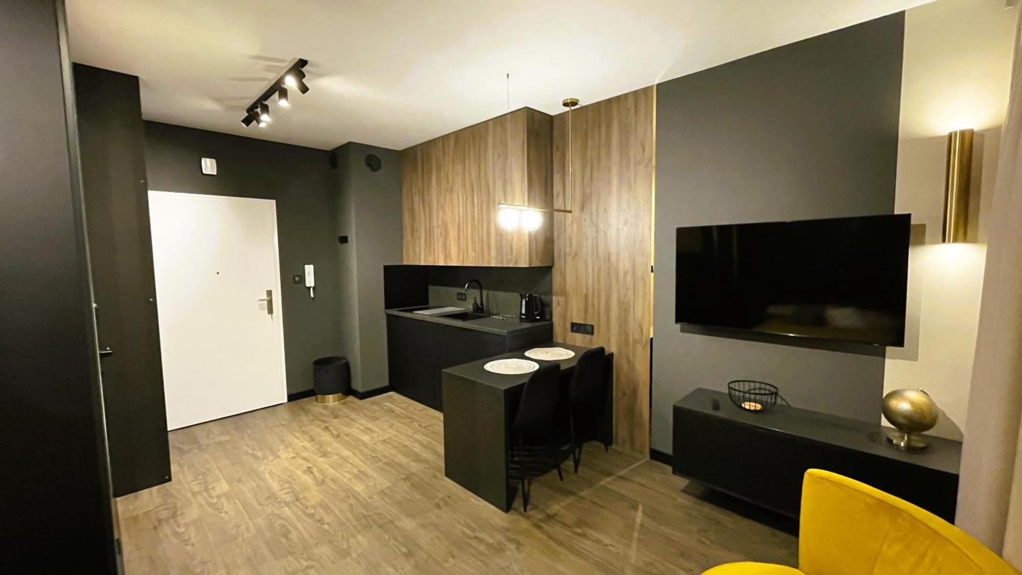 Nero Apartment
